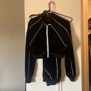 Fashion Nova crop top track suit size L